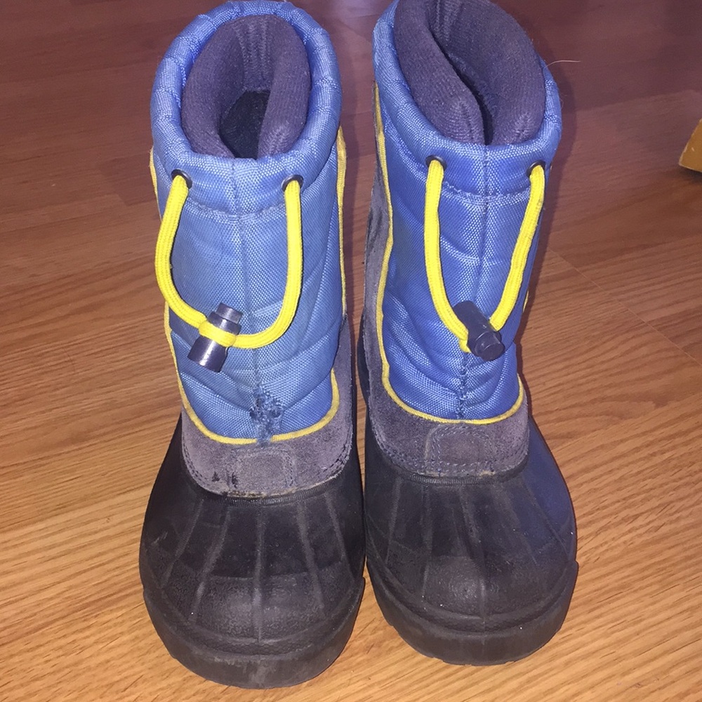 Columbia snow boots kids 12